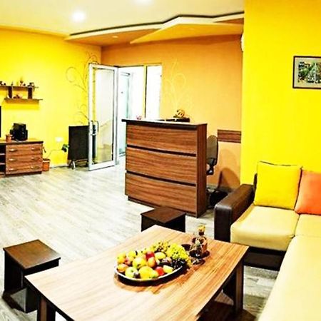 Domino Yerevan Hostel And Hotel المظهر الخارجي الصورة